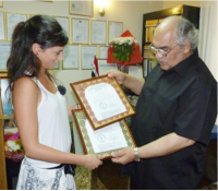 /album/%ce%b3%ce%ba%ce%b1%ce%bb%ce%b5%cf%81%ce%b9-%cf%83%cf%80%ce%bf%cf%85%ce%b4%ce%b1%cf%83%cf%84%cf%89%ce%bd-/pari1-png/